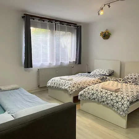 Messe, 2-bedroom Duplex With Kitchen&garden Apartment *