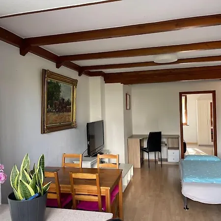 Messe, 2-bedroom Duplex With Kitchen&garden Apartment *